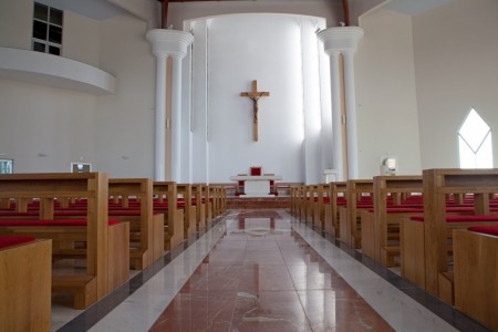 Zakaj ogrevati cerkev z Elpan grelnimi sistemi